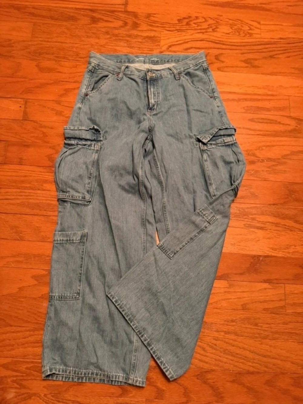 Old Navy Mid Rise Baggy Wide Leg Cargo Jeans Size 8